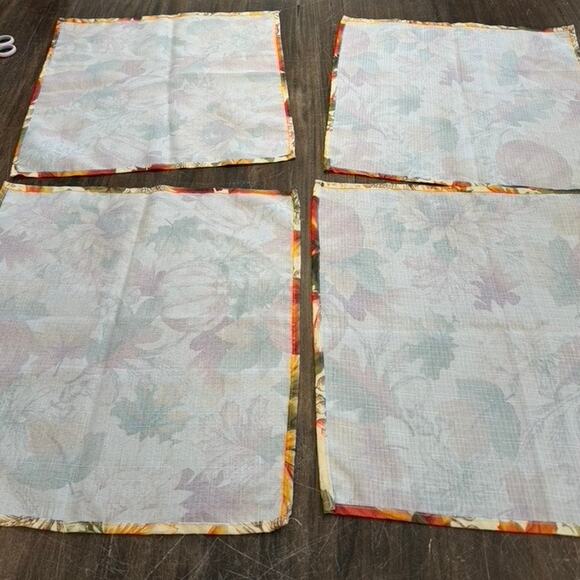 Set Of 4 Fall Napkins ,17x 17, Looks new but no tags - Picture 11 of 11